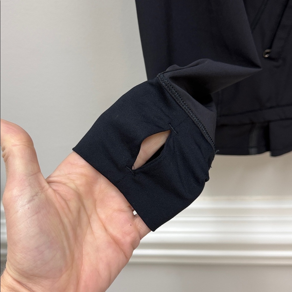 Lululemon LightenedUp Pullover Jacket Black Sz 6!! - Picture 7 of 12
